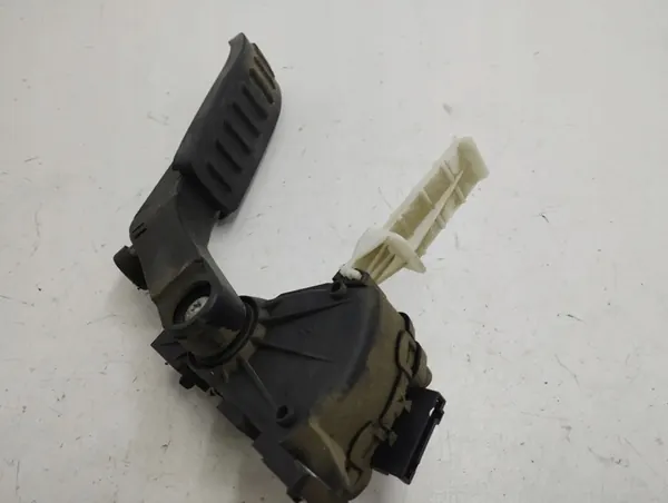 Porsche Cayenne 2005 Gaspedaal OEM 7L0723507B image 5