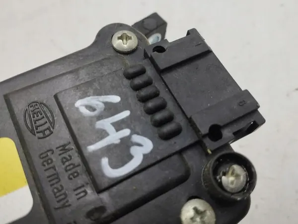 Porsche Cayenne 2005 Gaspedaal OEM 7L0723507B image 6