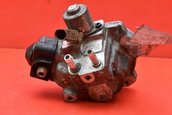 Kraftstoffpumpe Skoda Octavia 3 1.6 TDI 04B130755K image 4