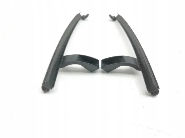 Audi Q2 2017 Bakrutsguide OEM 81A839067 image 3