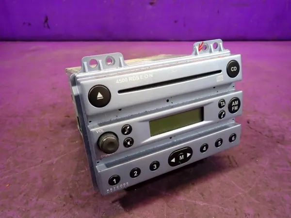 Radio Ford Fiesta MK6 OEM Zawada-383054- Usado image 2