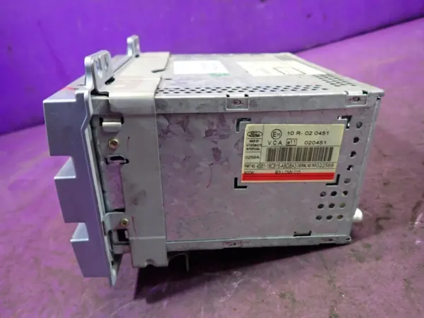 Radio Ford Fiesta MK6 OEM Zawada-383054- Usado image 4