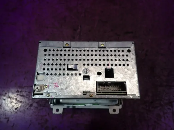 Radio Ford Fiesta MK6 OEM Zawada-383054- Usado image 6
