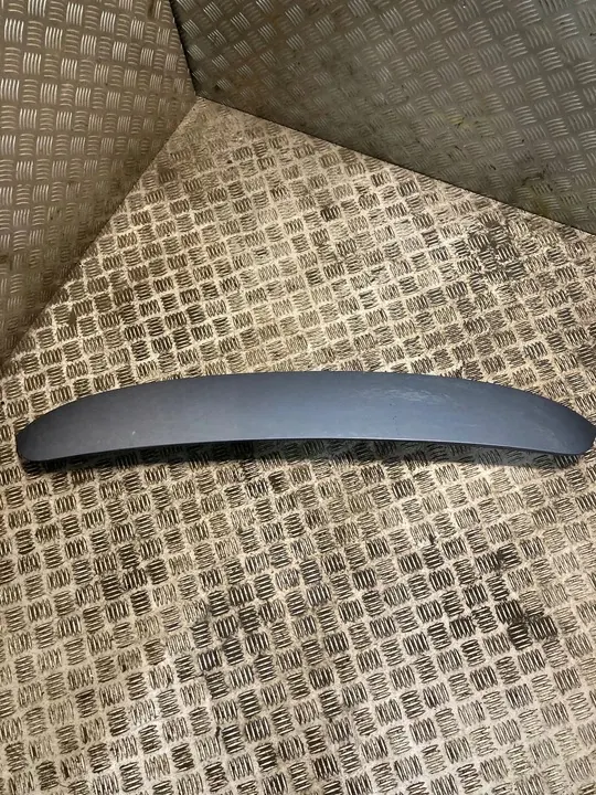 Mercedes W211 Kombi Spoiler Lift Avantgarde OEM image 2