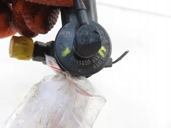 Inyector Bosch Fiat Alfa Romeo 1.9 2.4 JTD image 2