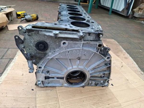 BMW N57D30B Motorblock OEM 7823013 - 3.0D 313PS image 10