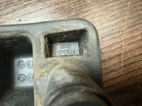Butée de porte arrière OEM RAJ21824 Côté droit image 4