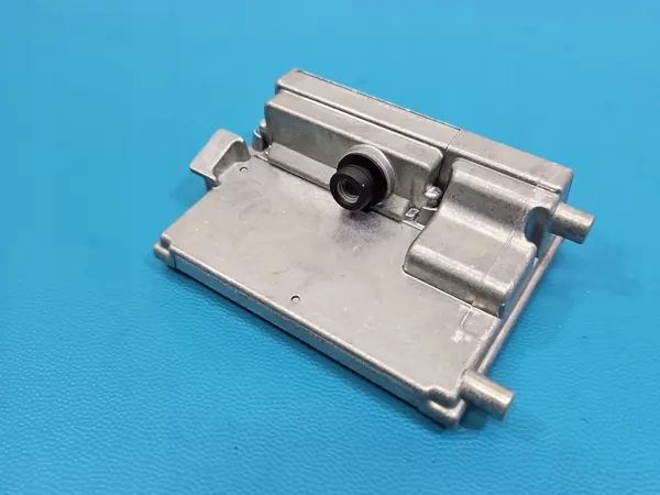 Caméra radar avant Skoda Scala OEM 2Q0980653D image 2