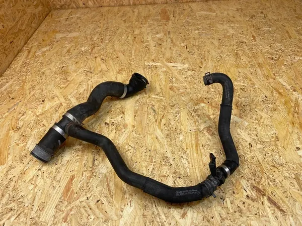 Waterleiding Mercedes W205 image 6