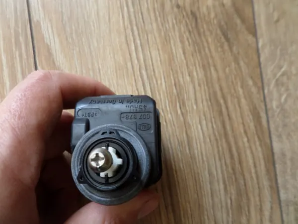 Xenon-Scheinwerfer-Niveaumotor OEM 00787845 - Honda CR-V image 6