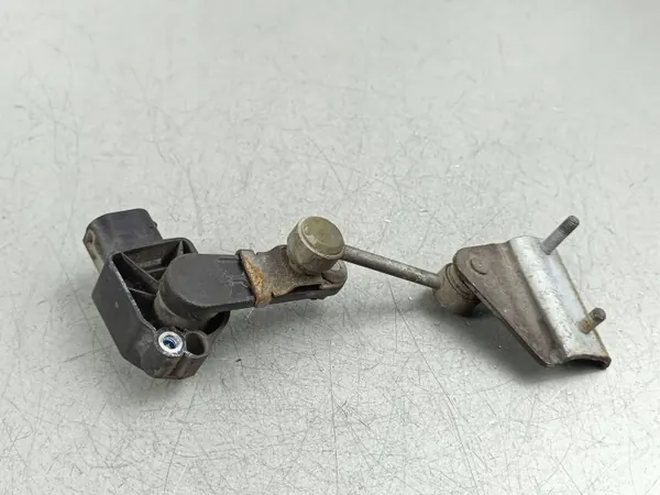 Mercedes-Benz SL R231 Niveauregelaar OEM A0009050303 image 3