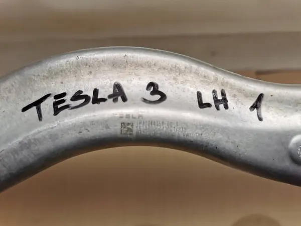 TESLA MODEL 3 17- Braccio di Controllo Anteriore Sinistro RWD image 8