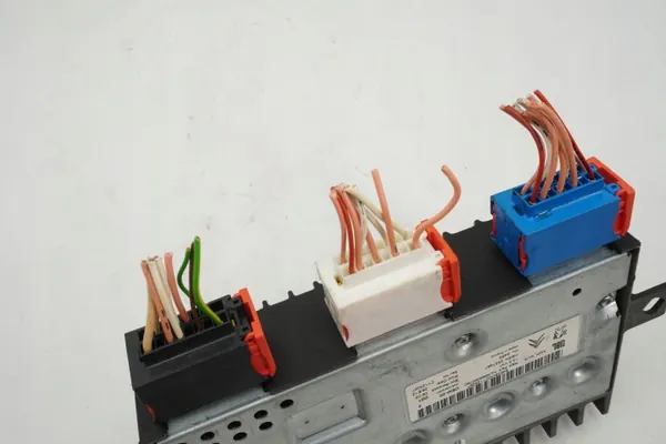 OEM 9666090780 Audioversterker voor Peugeot 508 I image 3