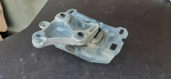 Support de boîte OEM 9807980580 pour Citroen Berlingo image 3