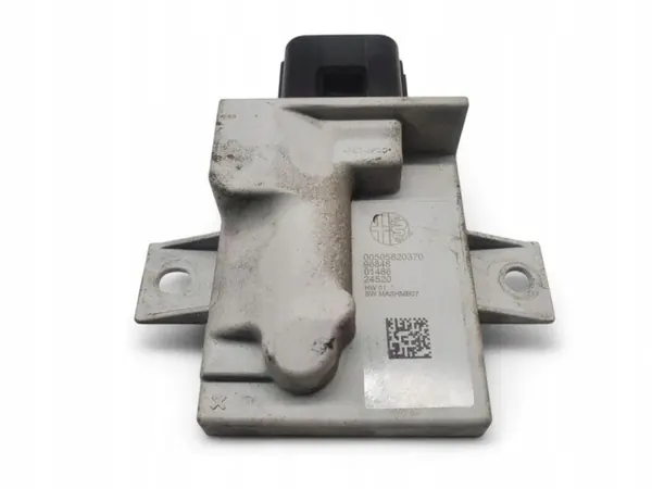 Alfa Romeo Stelvio besturingseenheid OEM 00505620370 image 3