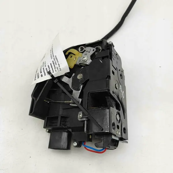 Porsche Boxster 986 1998 Höger Framdörrslås 8N2837016B image 4