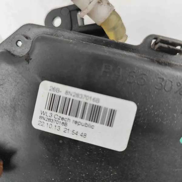 Porsche Boxster 986 1998 Höger Framdörrslås 8N2837016B image 7