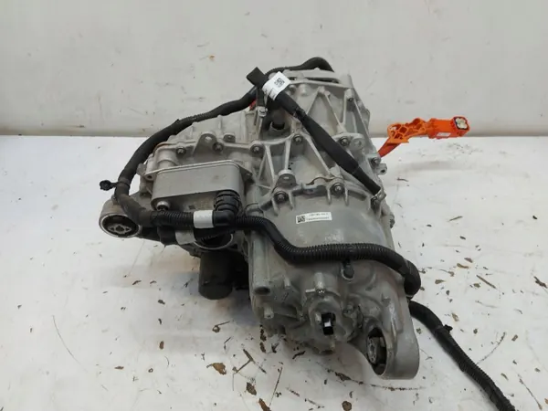 Tesla OEM 1587780-00-C Elektromotor Achter 2024 image 2