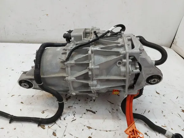 Tesla OEM 1587780-00-C Elektromotor Achter 2024 image 10
