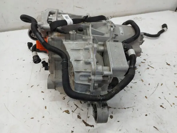 Tesla OEM 1587780-00-C Elektromotor Achter 2024 image 4