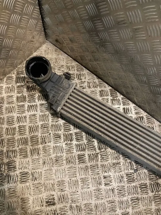 MERCEDES E W211 INTERCOOLER 2115002602 image 4