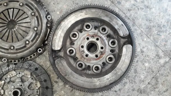 Kytkinlevy 1.6 HDi Citroen C4 Grand Picasso OEM 9653295680 image 2