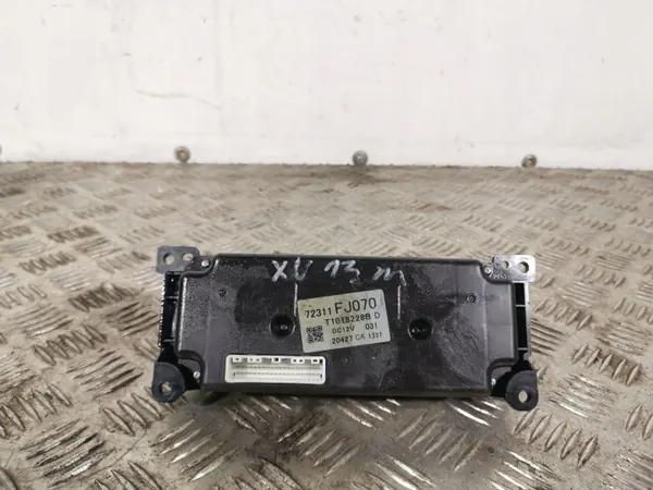 Subaru ilmastointipaneeli OEM 72311FJ070 - Käytetty image 4