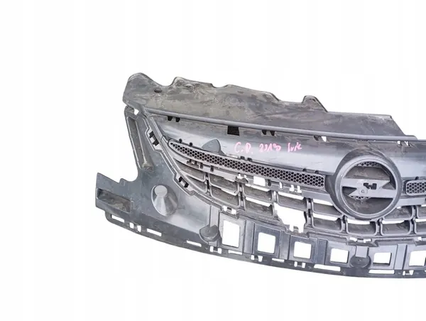 Opel Corsa D Lift Grille OE 13286000 image 2