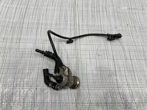 Inyector AdBlue OEM 0444025128 para Jaguar F-Pace image 2