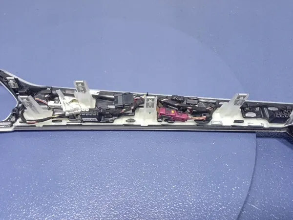 BMW 3 G20 G21 Aluminium Trim Strip OEM 8076587 image 5