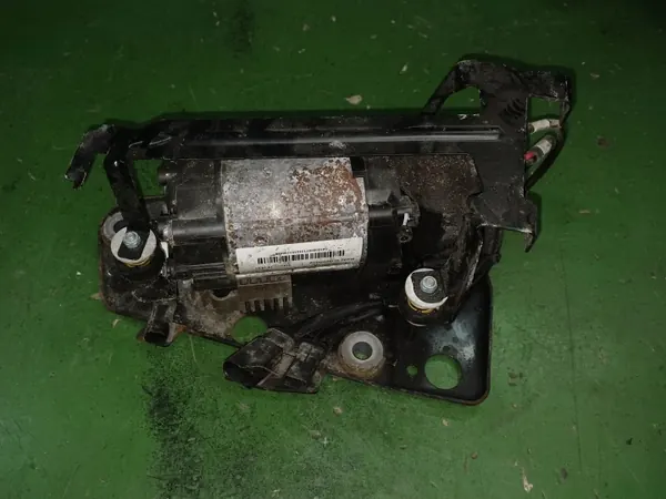 Jousituskompressori OEM 15.1500-00713 Volvolle image 2