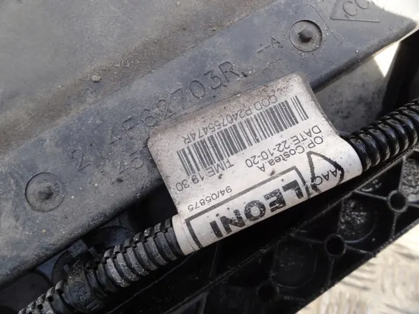 OEM 214F62703R Luftrattspjalus Dacia Duster II - Begagnad image 3