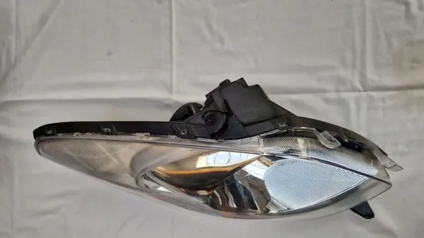Pha droit d'occasion OEM 20-B028B pour Toyota Yaris II image 3