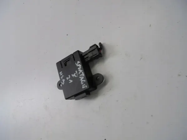 USB-portti Etuistuin Kia Sportage V OEM 96125-P1610WK image 4
