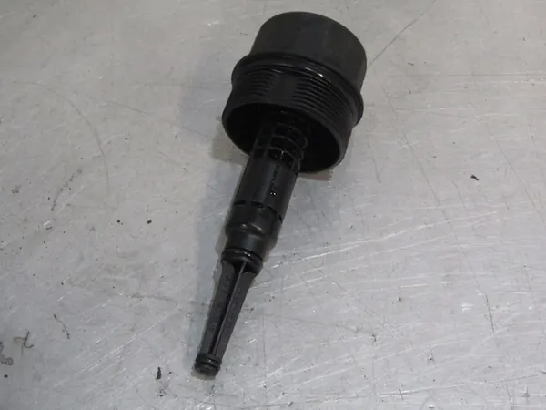 Oljefilterlock Mercedes Vito W638 2.2 CDI image 2