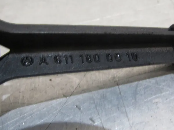 Oljefilterlock Mercedes Vito W638 2.2 CDI image 3