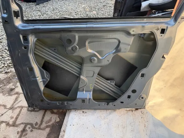 Puerta delantera derecha OEM 5P0831312 para SEAT ALTEA image 6