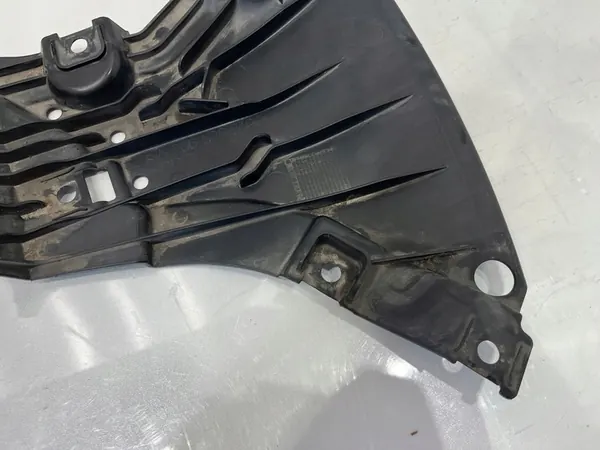 MERCEDES C-KLASA W206 Framskydd A2065202300 A2065202400 image 8