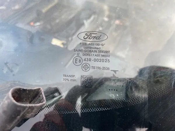 Pare-brise chauffant Ford Focus MK3 OEM F1EBA03100G image 2