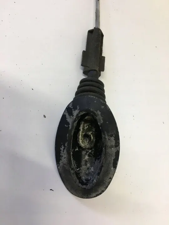 Soporte cable freno mano OEM 7M0711476C - Usado image 4