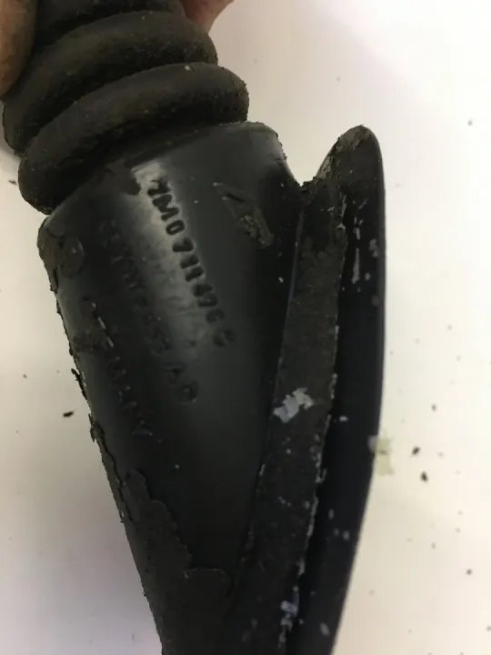 Soporte cable freno mano OEM 7M0711476C - Usado image 6