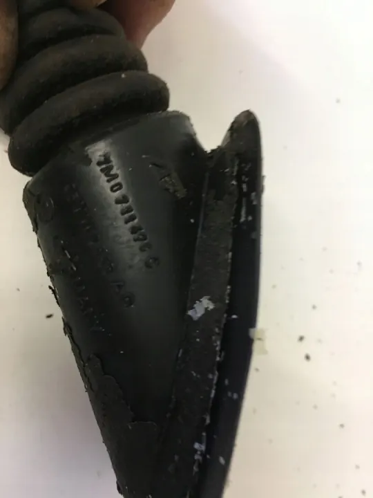 Soporte cable freno mano OEM 7M0711476C - Usado image 7