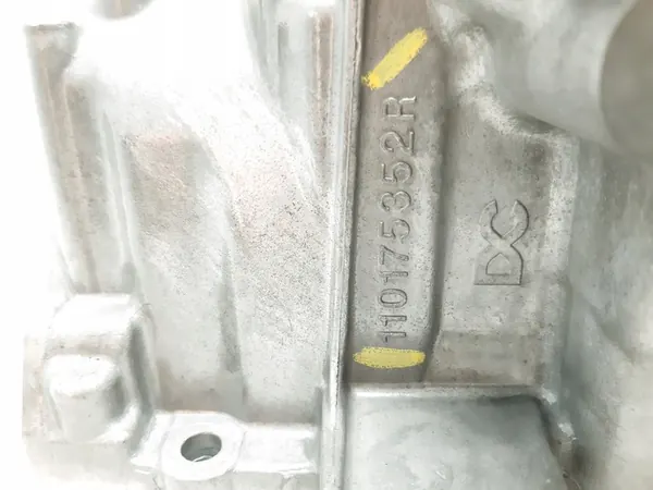 Nissan Qashqai 1.3 DIG-T Oljeplåt 110175352R image 2