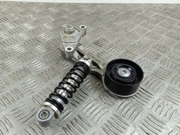 Hyundai Kona Alternatorriemspanner OEM 2528303HA image 2