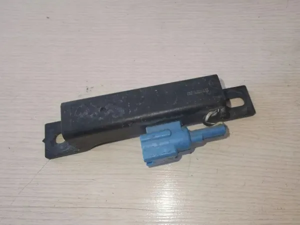 Nissan H120903 Antennenverstärker - Gebrauchtes OE-Teil image 2