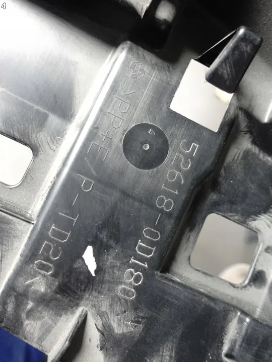 TOYOTA YARIS CROSS 20- Frontbåge Spoiler OEM image 5