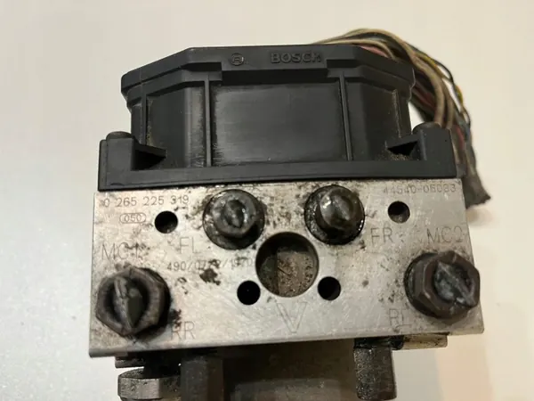 Toyota ABS-pomp Controller OEM 8954105073 Gebruikt image 6
