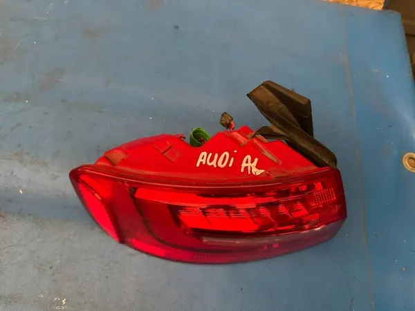 AUDI A4 B8 LIFT SEDÁN LUZ TRASERA IZQUIERDA LED 8K5945095AC image 2