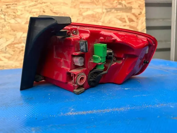 AUDI A4 B8 LIFT SEDÁN LUZ TRASERA IZQUIERDA LED 8K5945095AC image 3