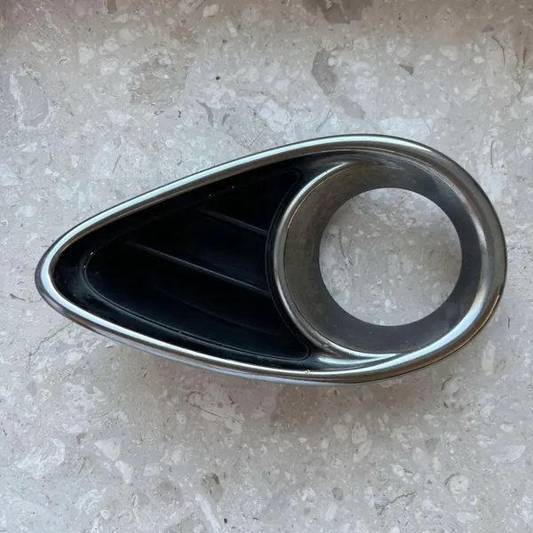 Right Chrome Fog Light Frame Infiniti QX70 FX image 2